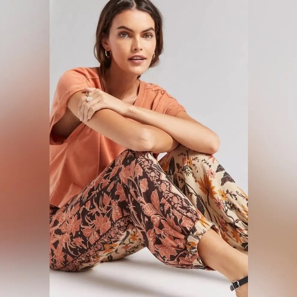 Anthropologie Smocked Balloon Leg Pants Size 2 - Picture 2 of 15